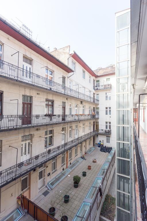 Real Apartments Hegedu Budapest Exterior photo