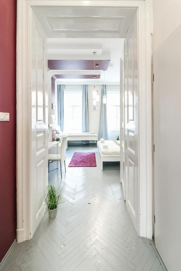 Real Apartments Hegedu Budapest Exterior photo