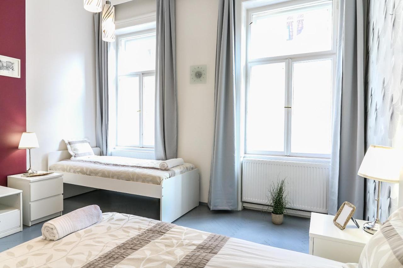 Real Apartments Hegedu Budapest Exterior photo