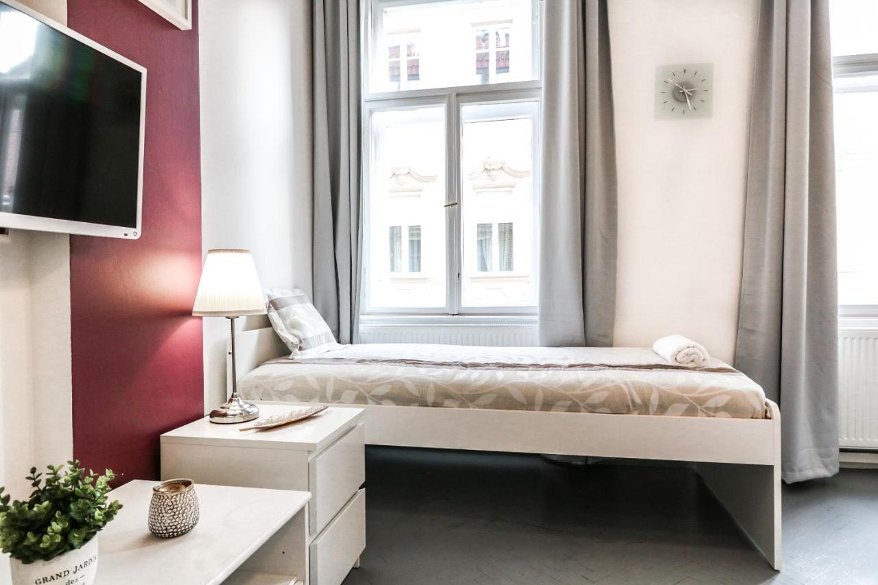 Real Apartments Hegedu Budapest Exterior photo